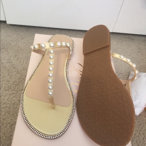 NEW Jewel Badgley Mischka Sandals - Picture 5 of 8